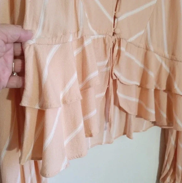 Free People long sleeve vneck button down ruffle peplum top with Chevron pattern - Picture 4 of 6